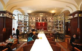 Hotel Le Royal Monceau Raffles